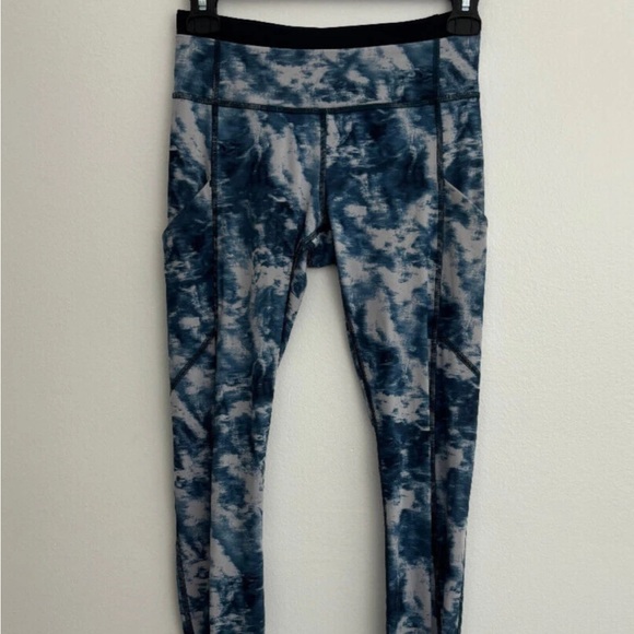 Lululemon Workout Leggings Blue Tie Dye Pull On Full Length Size 10 - Picture 1 of 6